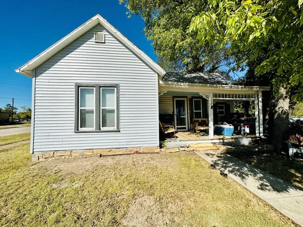 128 W Elm St, Lincoln, KS 67455