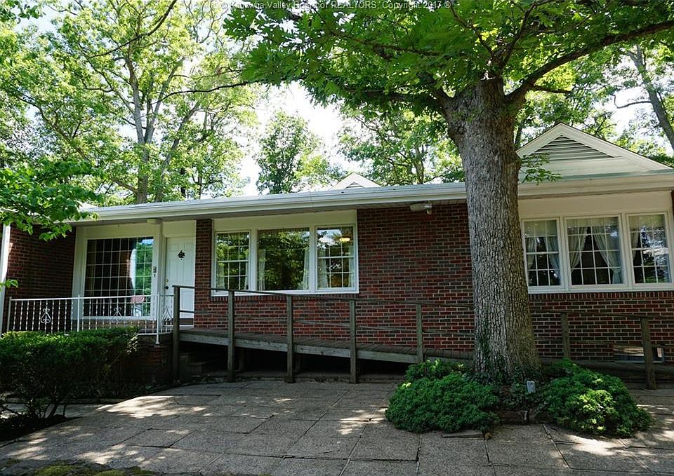 2nd image of 504 Churchill Dr