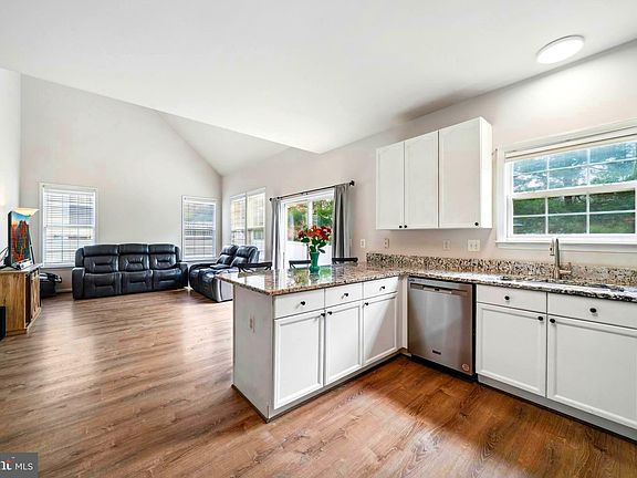 5th image of 14138 Shelby Cir