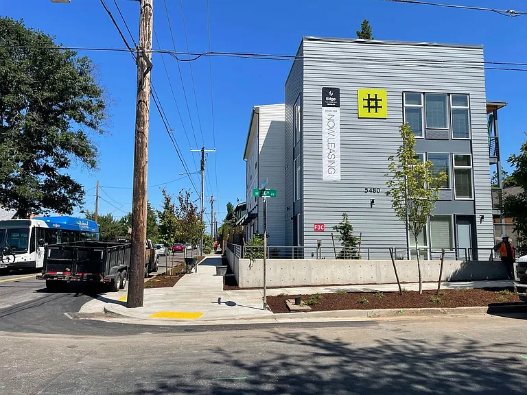 5480 NE 36th Ave — Photo 39