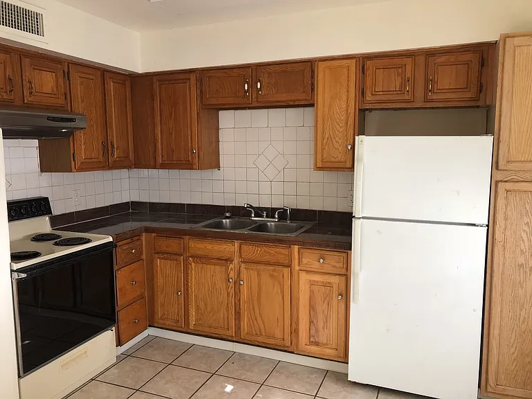 7107 N 53rd Ave — Photo 13