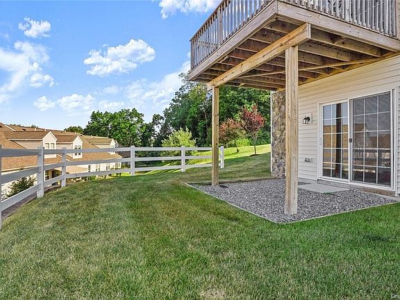 4th image of 11 Carpenter Ct
