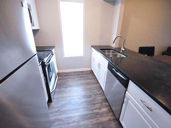 3rd image of 975 Quay Ave APT H