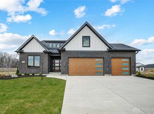 9259 Chaumont Ave, Centerville, OH 45458