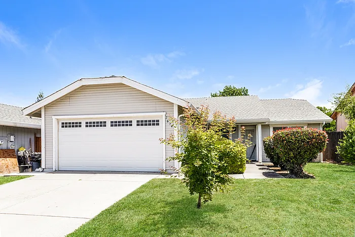7654 Zephyr Hills Way — Photo 1
