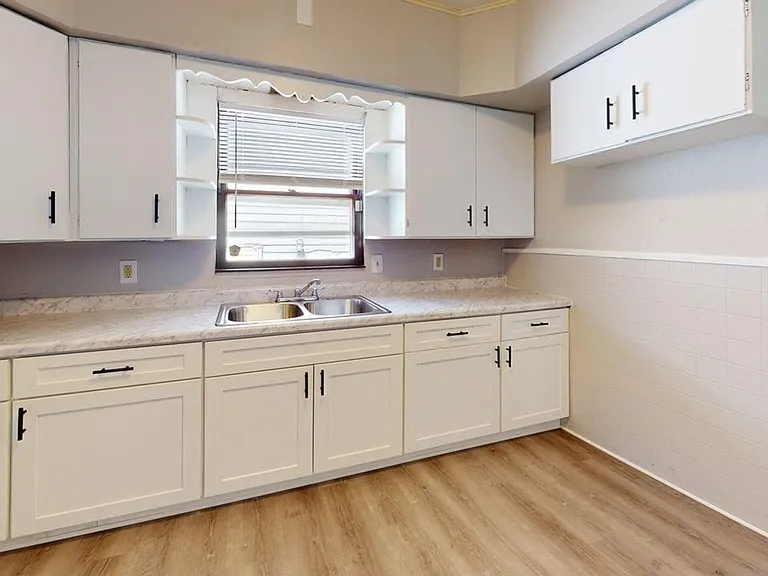11813 Dove Ave — Photo 4