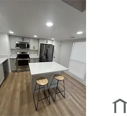 2 bed, 1015 sqft, $1,500 — Photo 3