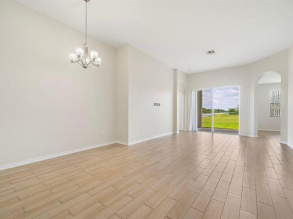 5th image of 10419 SW Southgate Ct #10419