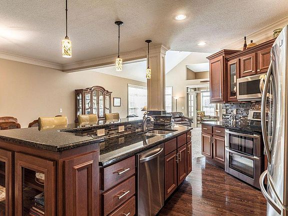 4th image of 6623 Karsten Pl