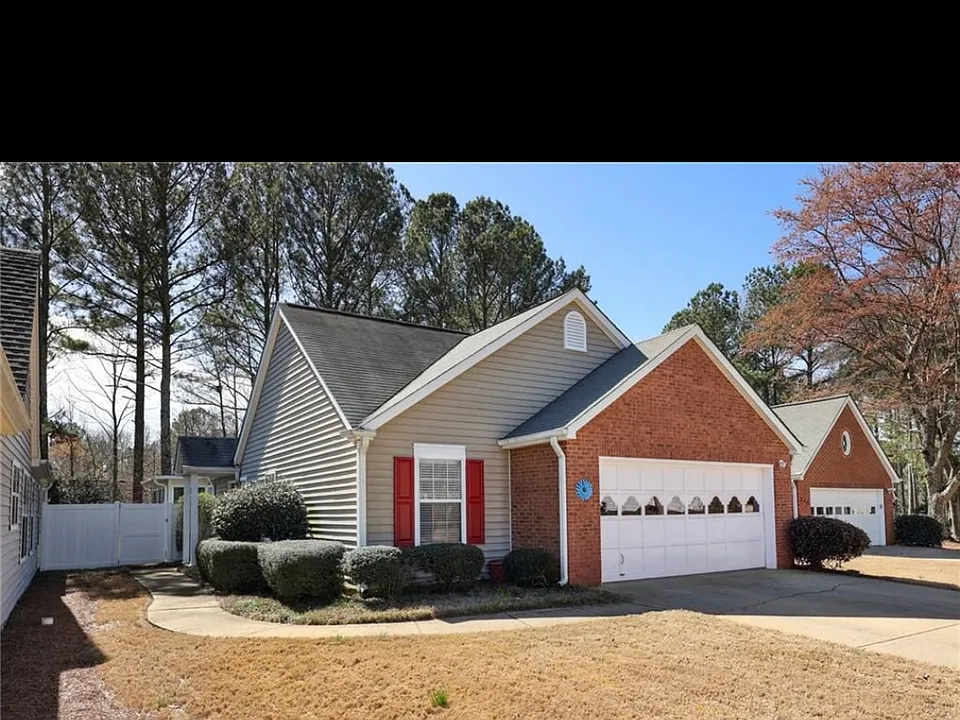 243 Dennis Dr