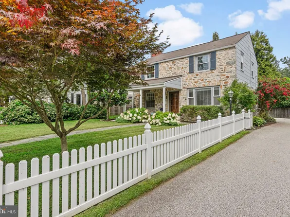 4 Lowrys Ln, Bryn Mawr, PA 19010