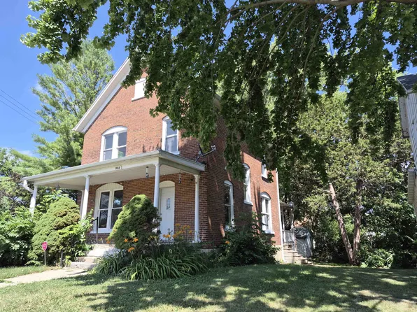 355 N Foley Ave, Freeport, IL 61032