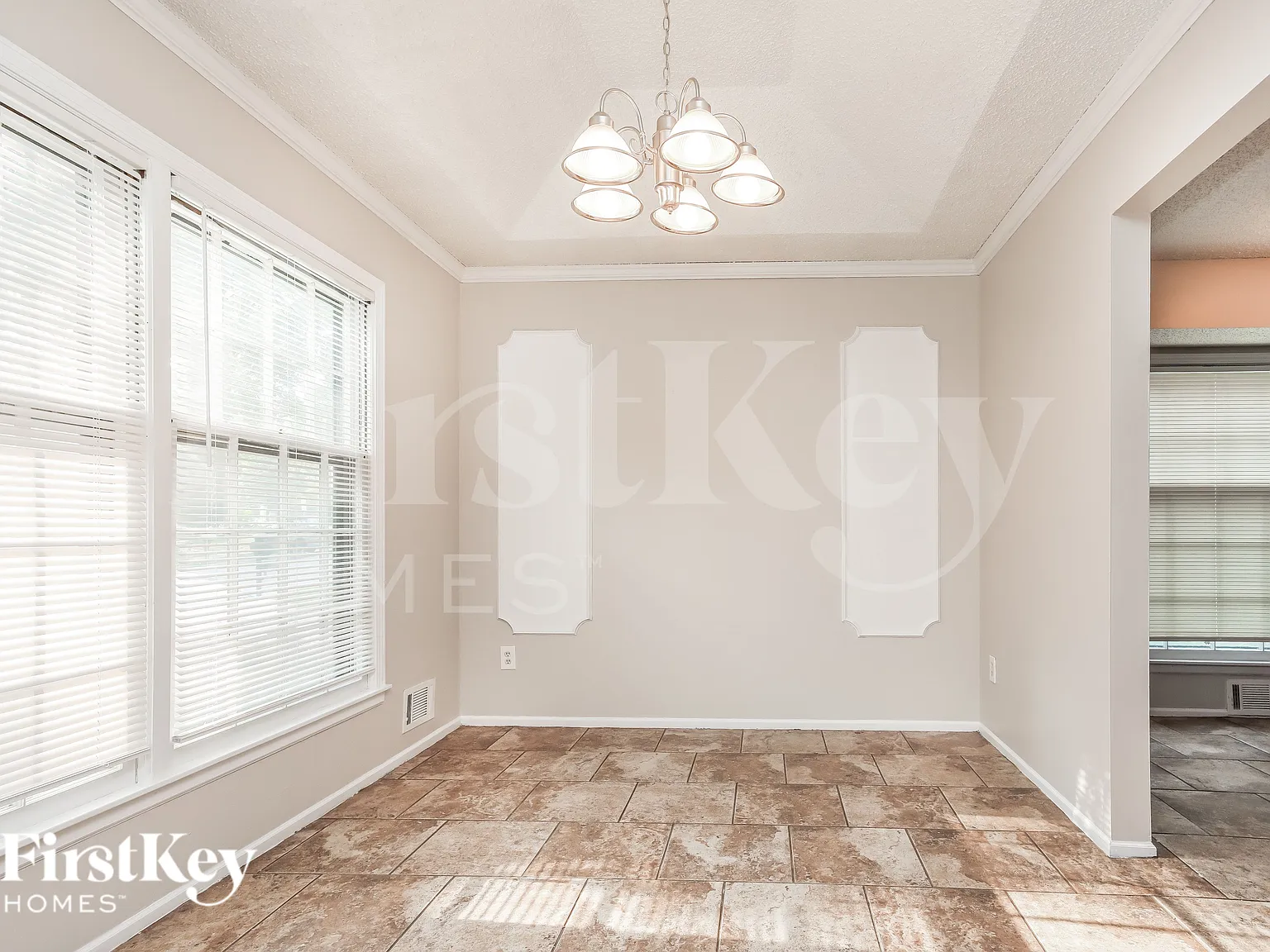 3 bed, 2.5 bath, 1544 sqft, $2,270 — Photo 3