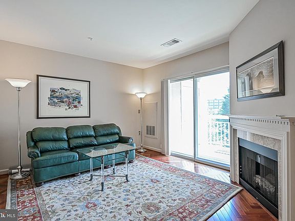 5th image of 2204 Westcourt Ln APT 312