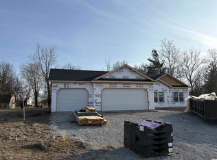 1232 Farmington Dr, Bluffton, IN 46714