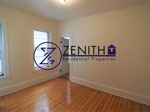 4th image of 25-27 Oakwood St #25B