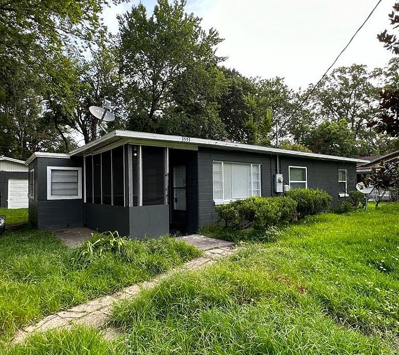 1st image of 3553 Centerhill Dr N