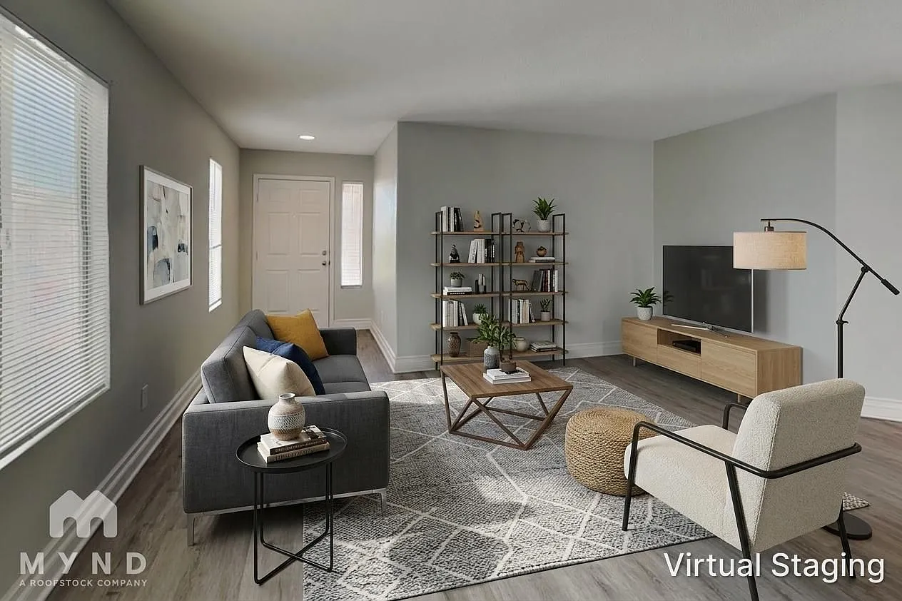 4 bed, 2.5 bath, 2082 sqft, $1,985 — Photo 2