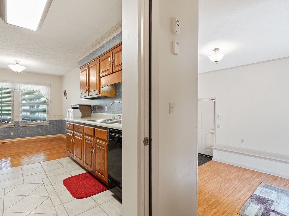 1st image of 213 Rachel Ct