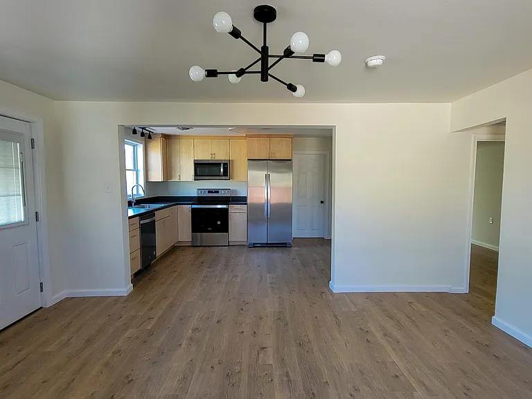 407 Bowers St — Photo 10