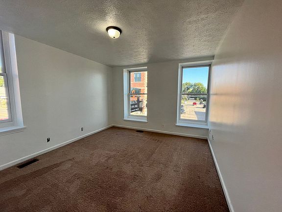 5th image of 99 W Jackson St #B