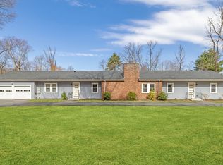 100 Maple St, Sherborn, MA 01770