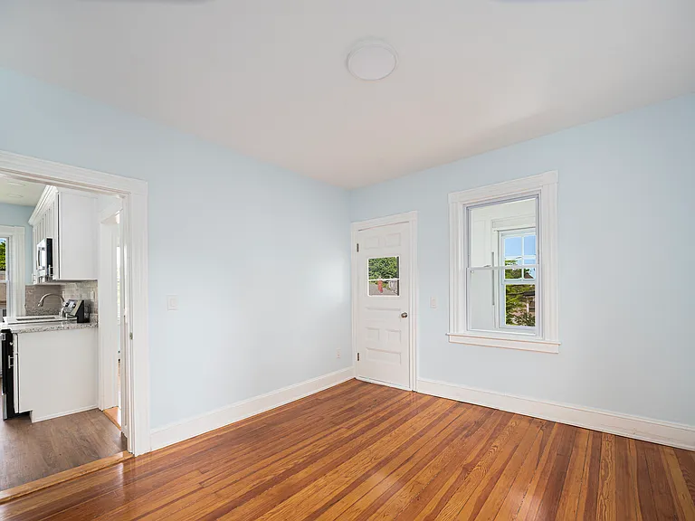 87 Lyman Ave #2 — Photo 5