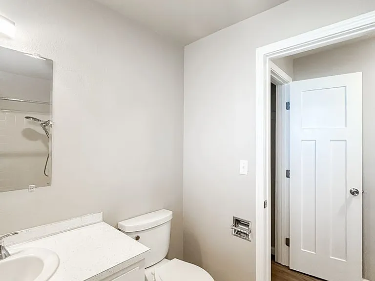 2392 Edgewood Ave NE — Photo 13