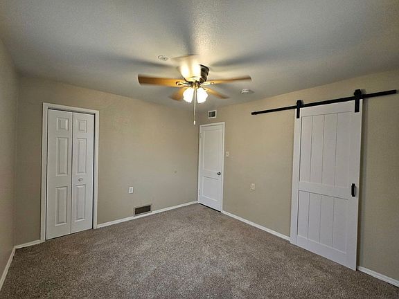 4th image of 1051 Worchester St