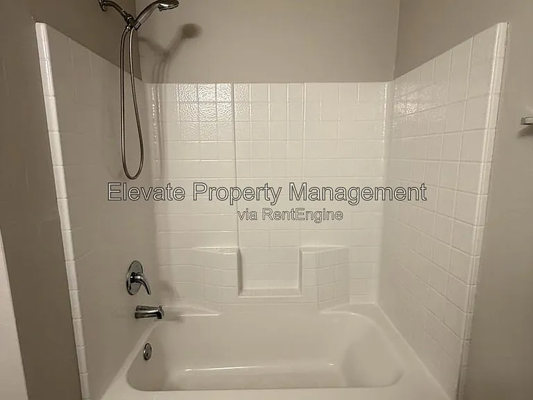 11729 NW 100th St — Photo 26