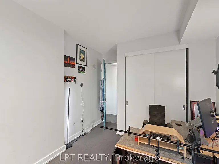 111 Champagne Ave S #307 — Photo 32