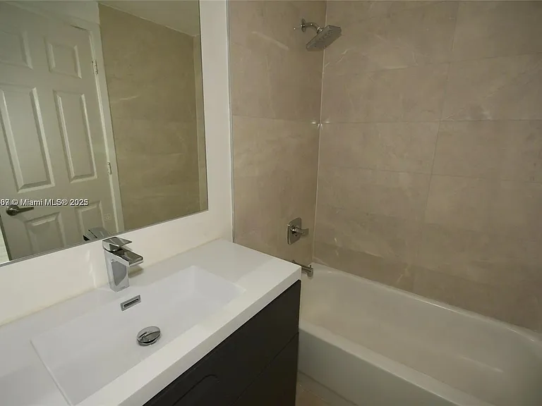 781 SW 148th Ave — Photo 8