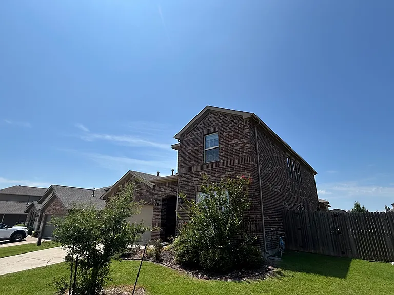 400 Plum Ct — Photo 23