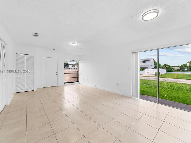 19528 NW 55th Circle Pl #19528 — Photo 5