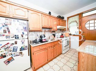 23-39 26th St #1F, Astoria, NY 11105