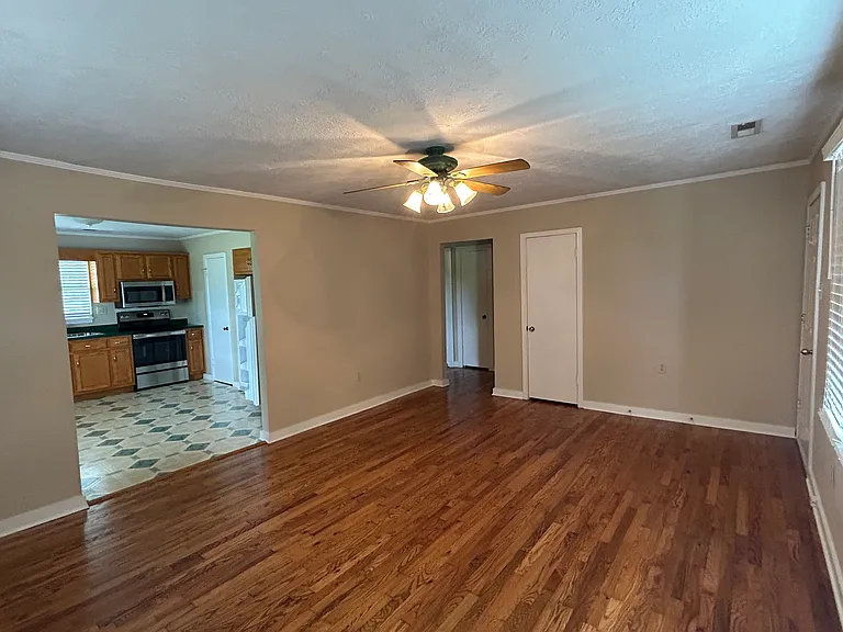 2496 Old Scottsville Rd — Photo 4