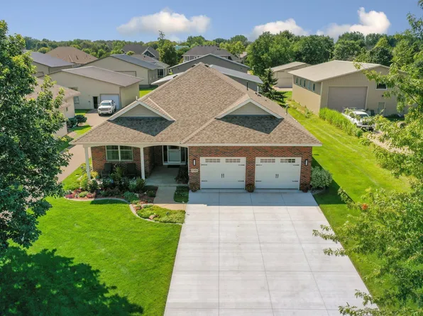 7785 Clydesdale Cir, Lino Lakes, MN 55014