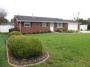 904 Lakeview Dr, Beverly, OH 45715
