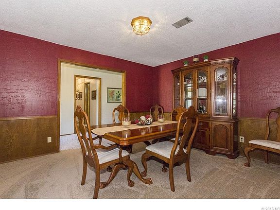 5th image of 9823 S Rosewood Dr