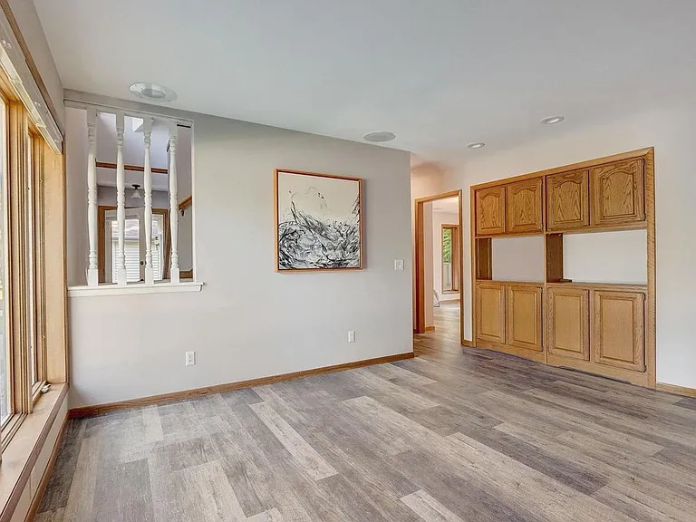 7653 Farmington Way — Photo 6