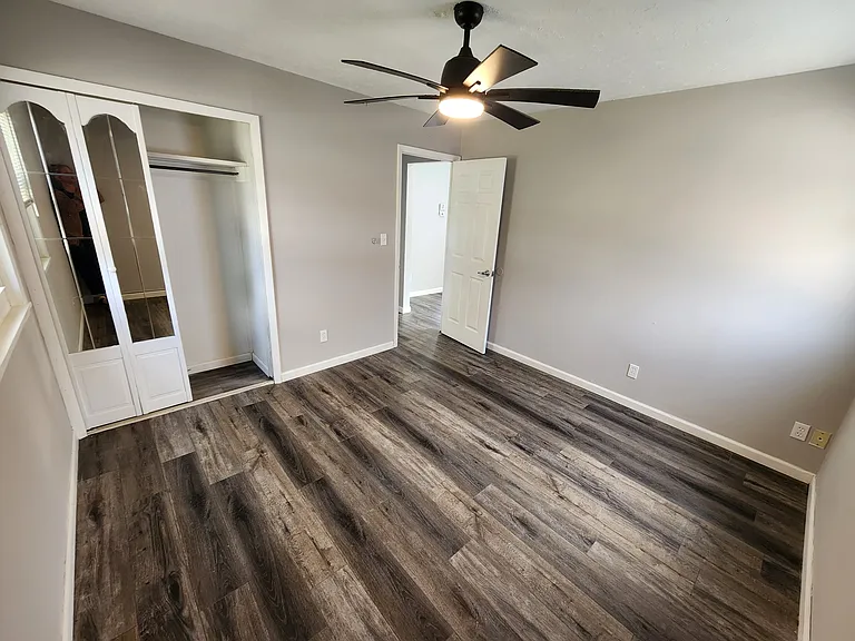 33 Ledgewood Dr — Photo 4