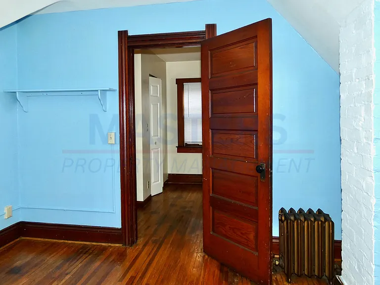 1506 South Ave — Photo 17