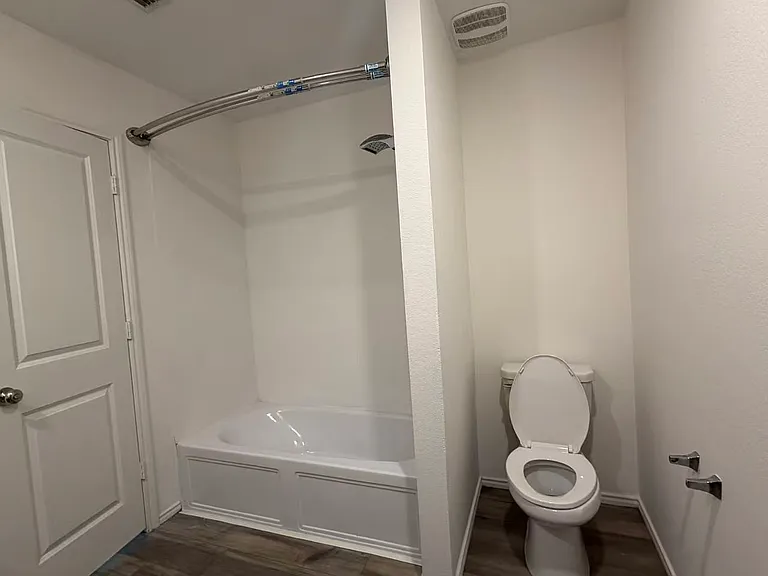 405 Laurenbrooke Dr — Photo 17