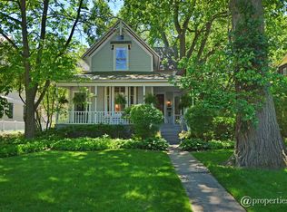 825 Lake Ave, Wilmette, IL