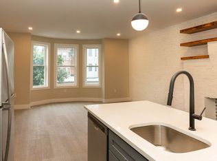 223 S 44th St #2F, Philadelphia, PA 19104