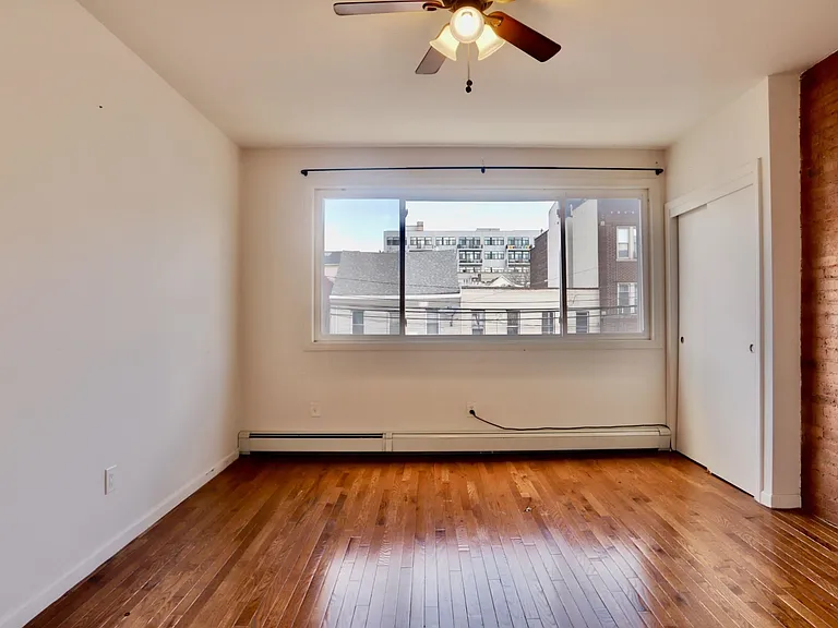 79 Beacon Ave #3 — Photo 9