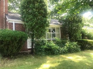 208 Rockingham Rd, Pittsburgh, PA 15238