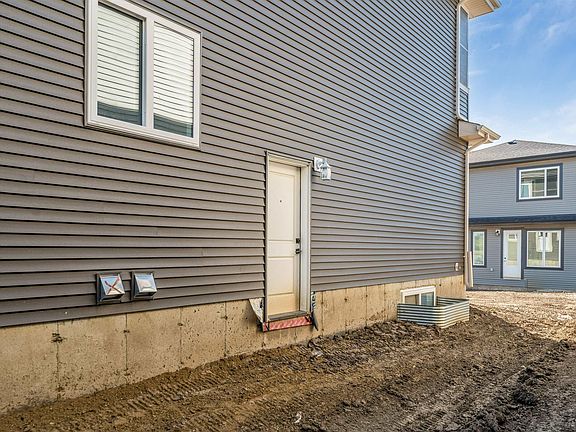 3rd image of 6298 19th St NE