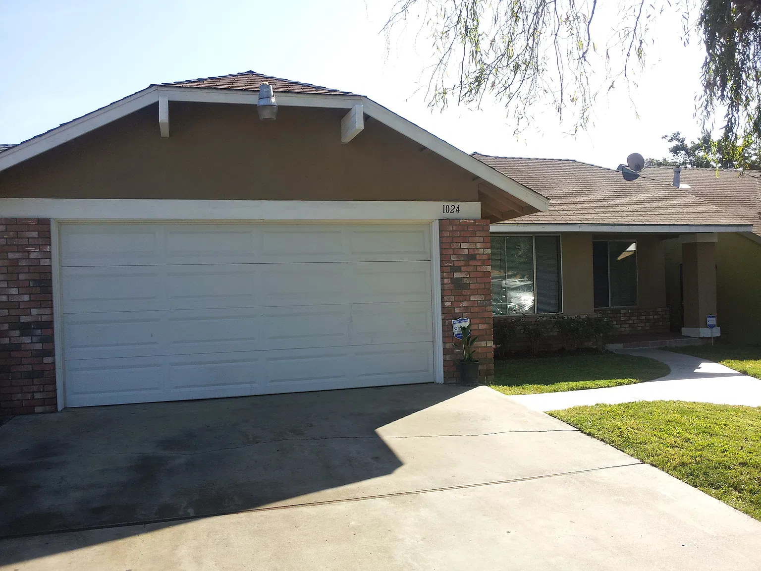 3 bed, 1009 sqft, $1,900 — Photo 3