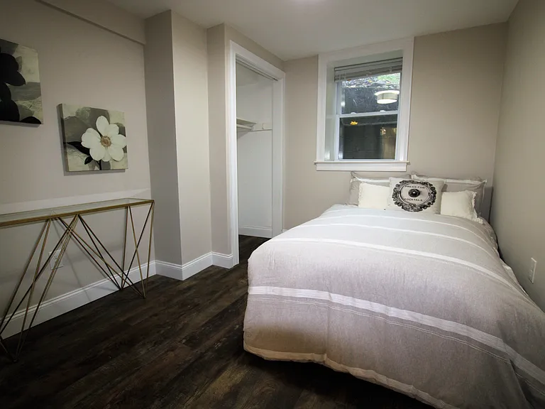 59 Strathmore Rd #1 — Photo 13